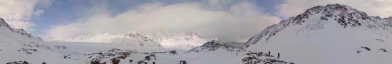 On the way up to the Strupbreen glacier