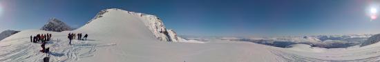 Below the Soltindan summit